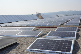 Photovoltaik-Anlage auf unseren Hallen